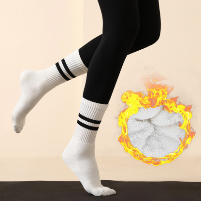 Striped non-slip mid-calf socks
