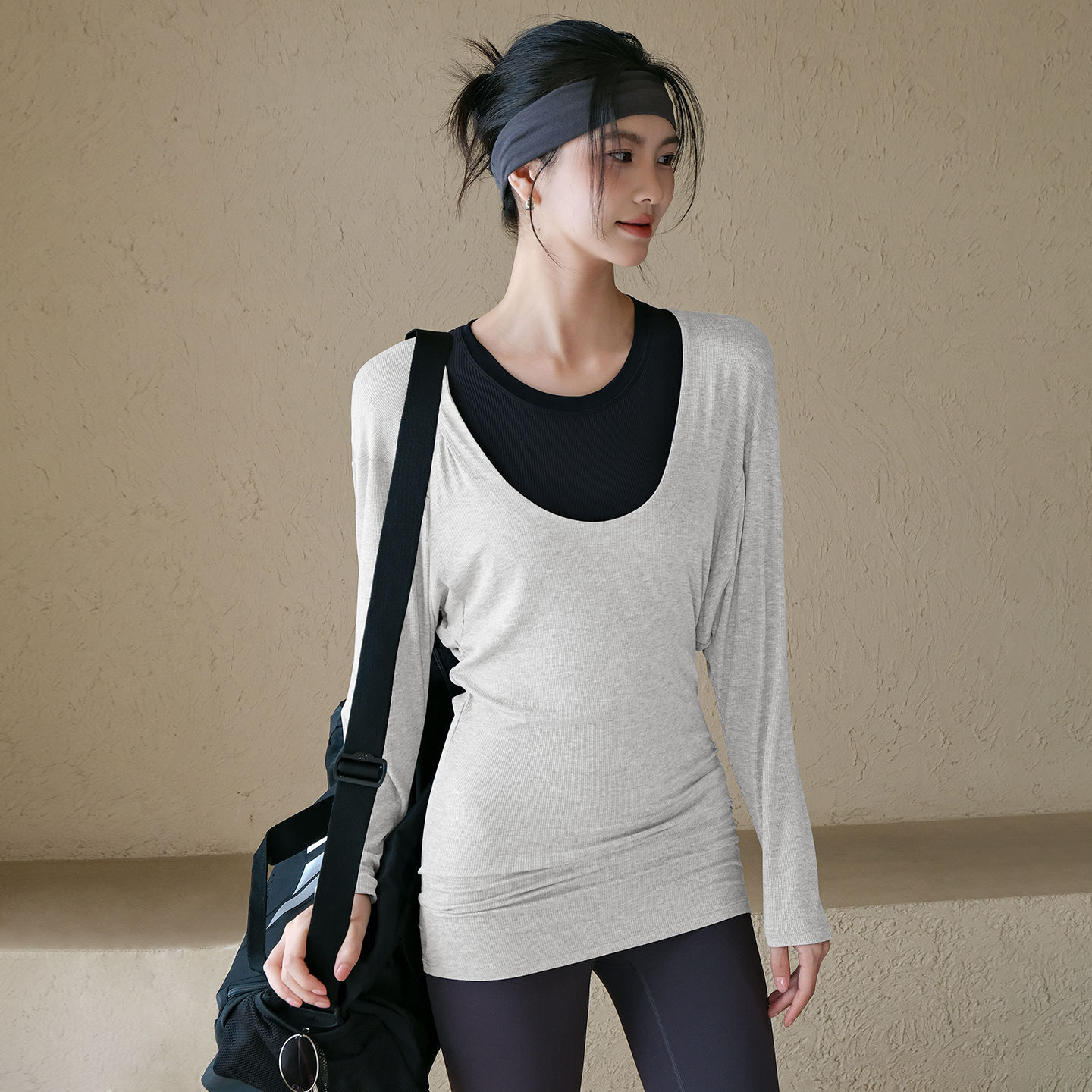 Long hip-covering sports T-shirt cover-up