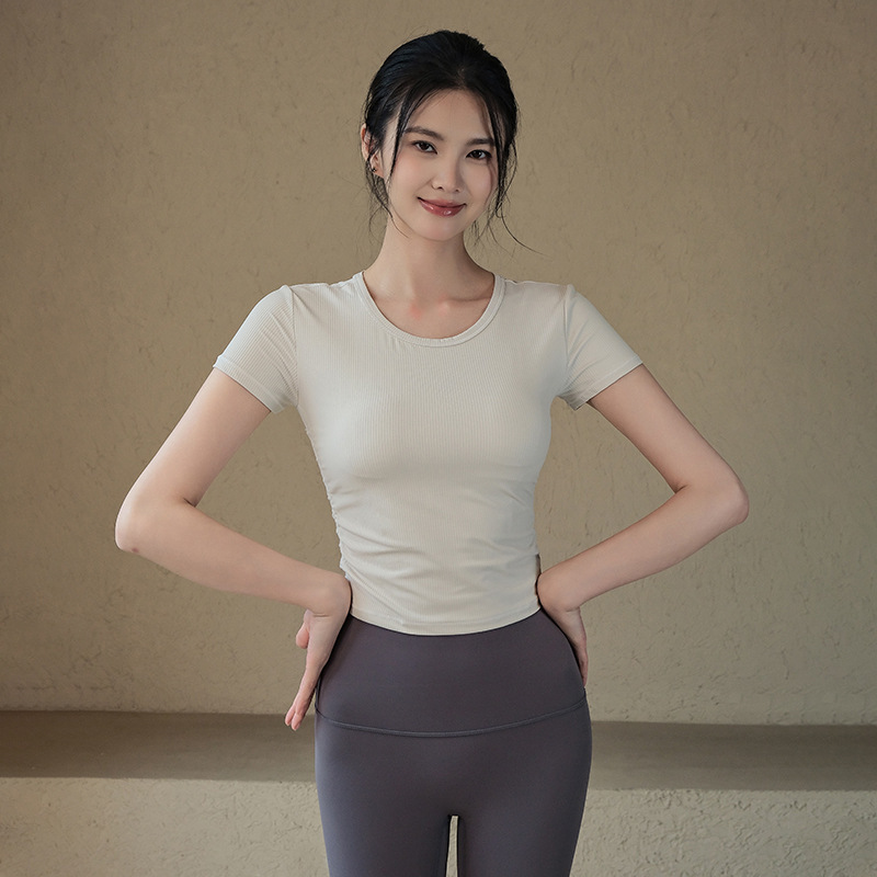 Slim and slim short sleeves