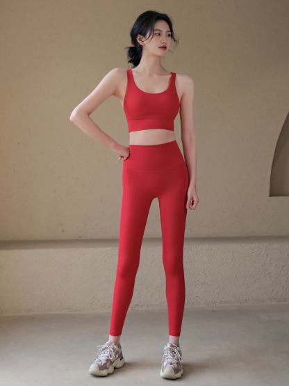 Cross-back sports bra