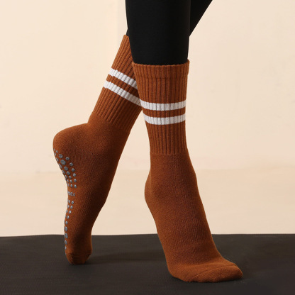 Striped non-slip mid-calf socks