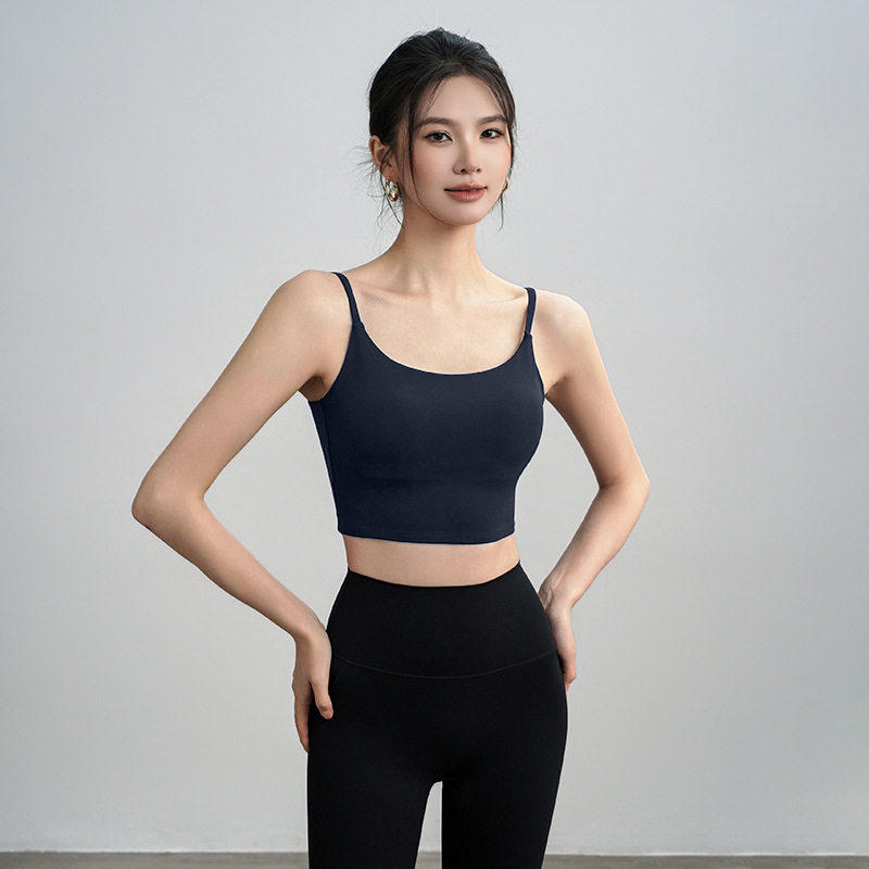 Sense of shock resistance gathers the beautiful back