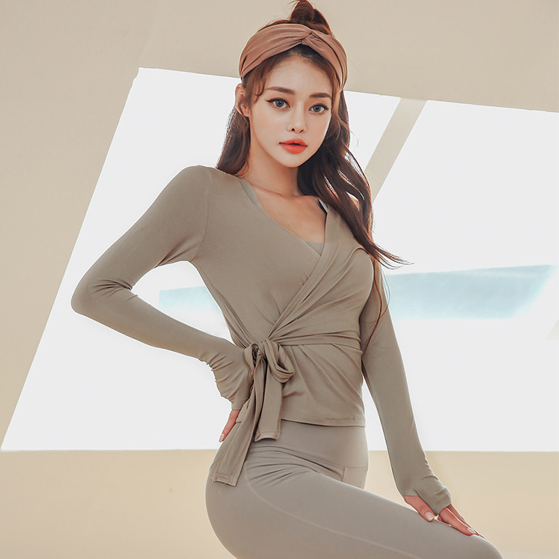 Long-sleeve sports fitness T-shirt