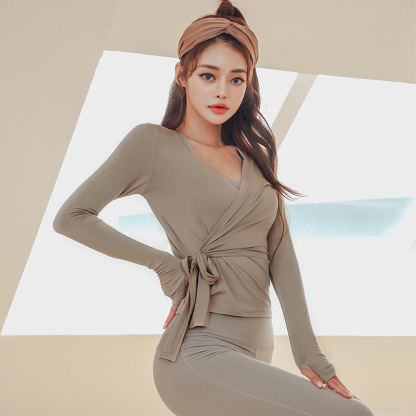 Long-sleeve sports fitness T-shirt