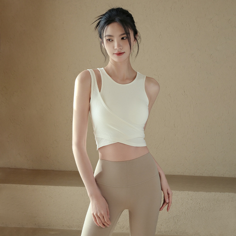 Shock-resistant fixed-cup bra