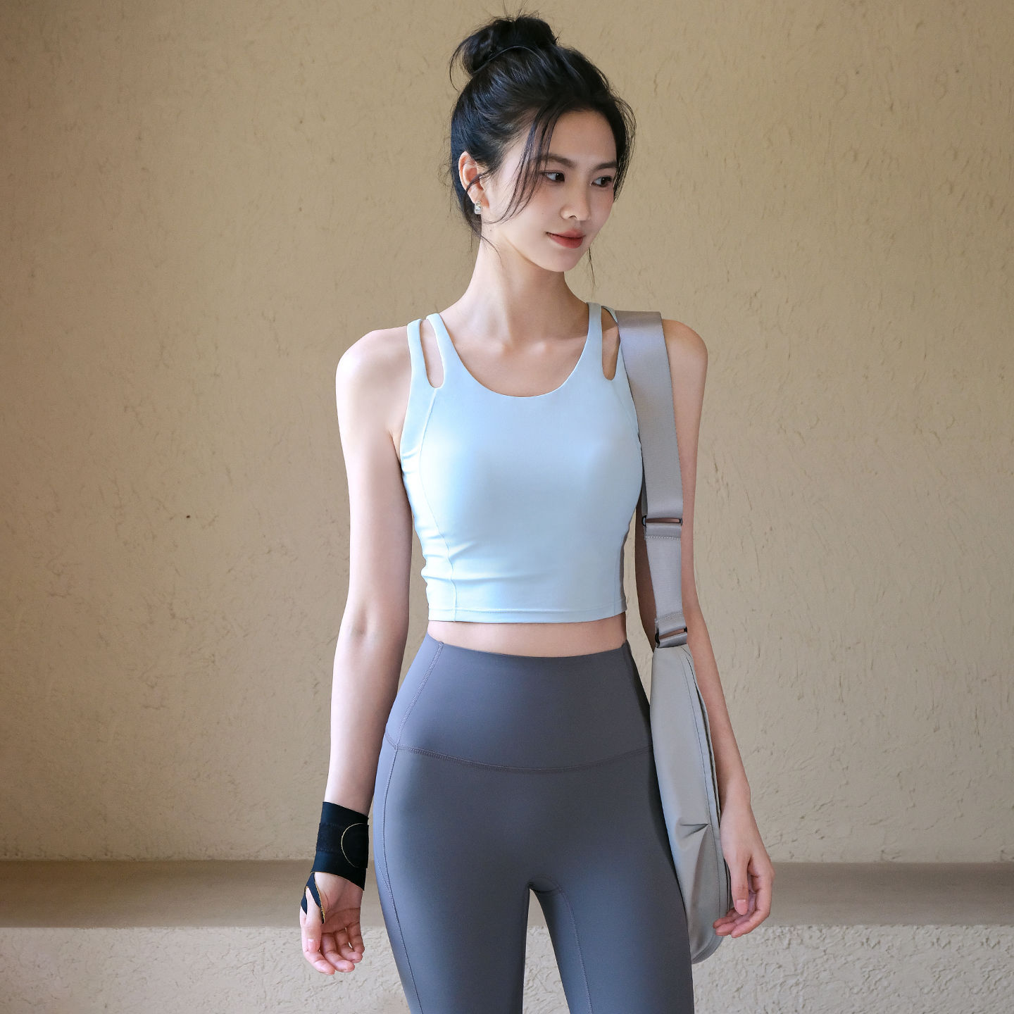 Integrated shockproof running sports bra