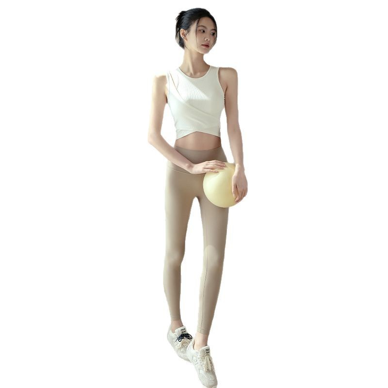 Shock-resistant fixed-cup bra