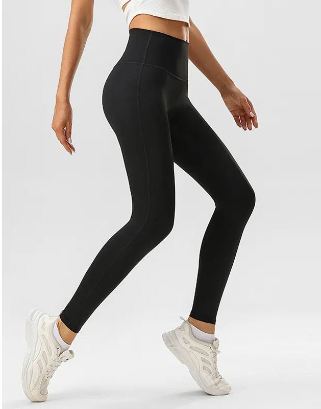 No embarrassment line thin peach hip trousers