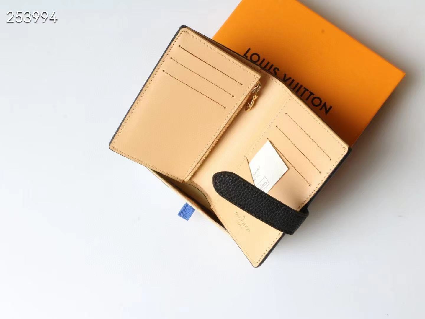 【LOUIS VUITTON】9 x 12 x2CM