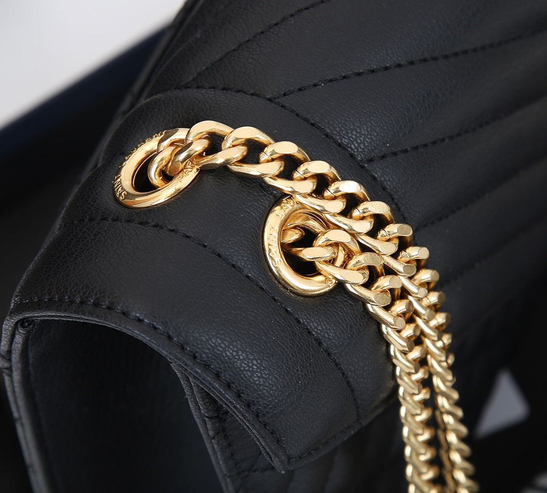 【SAINT LAURENT】 番号:1602  サイズ: 31x20x8cm