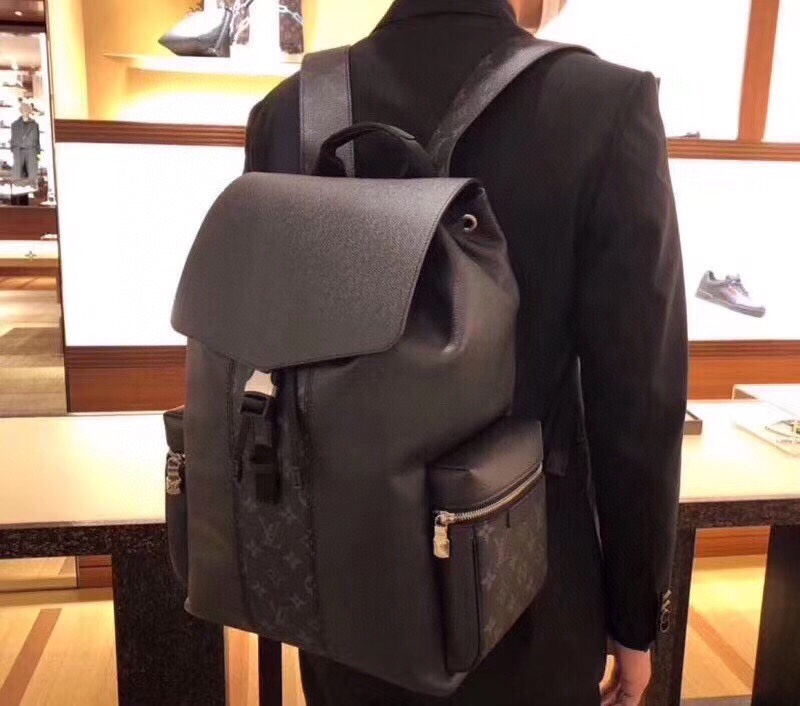 【LOUIS VUITTON】OUTDOOR  -37.0 x 45.0 x 19.0 cm  -2色