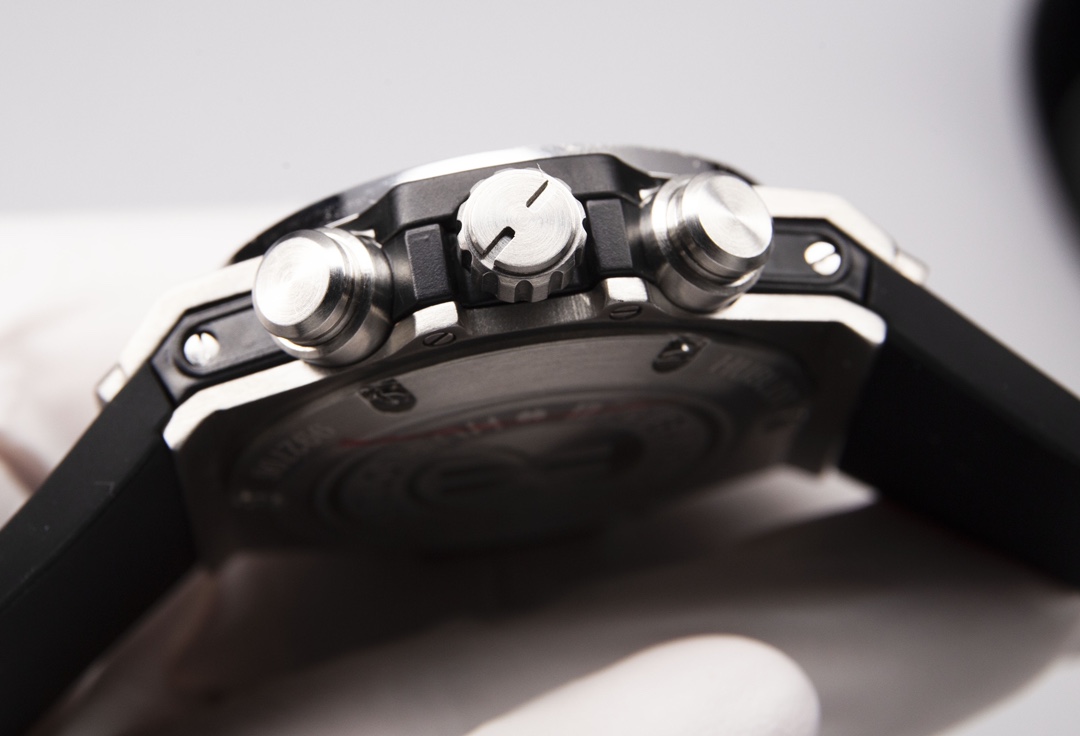 【20-25日間の輸送時間】【HUBLOT】45MM