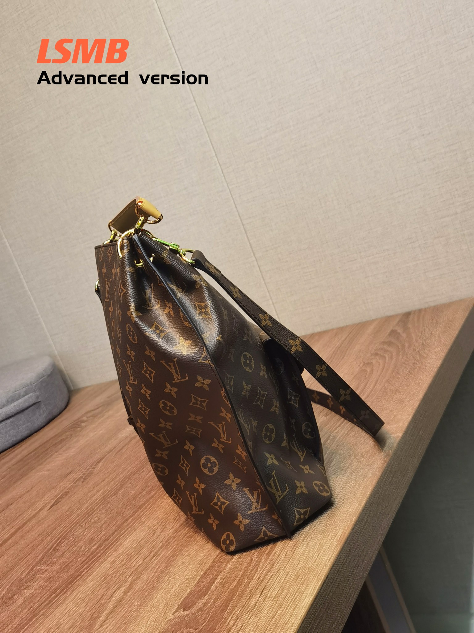 【LOUIS VUITTON】Métis   -32*36*14cm