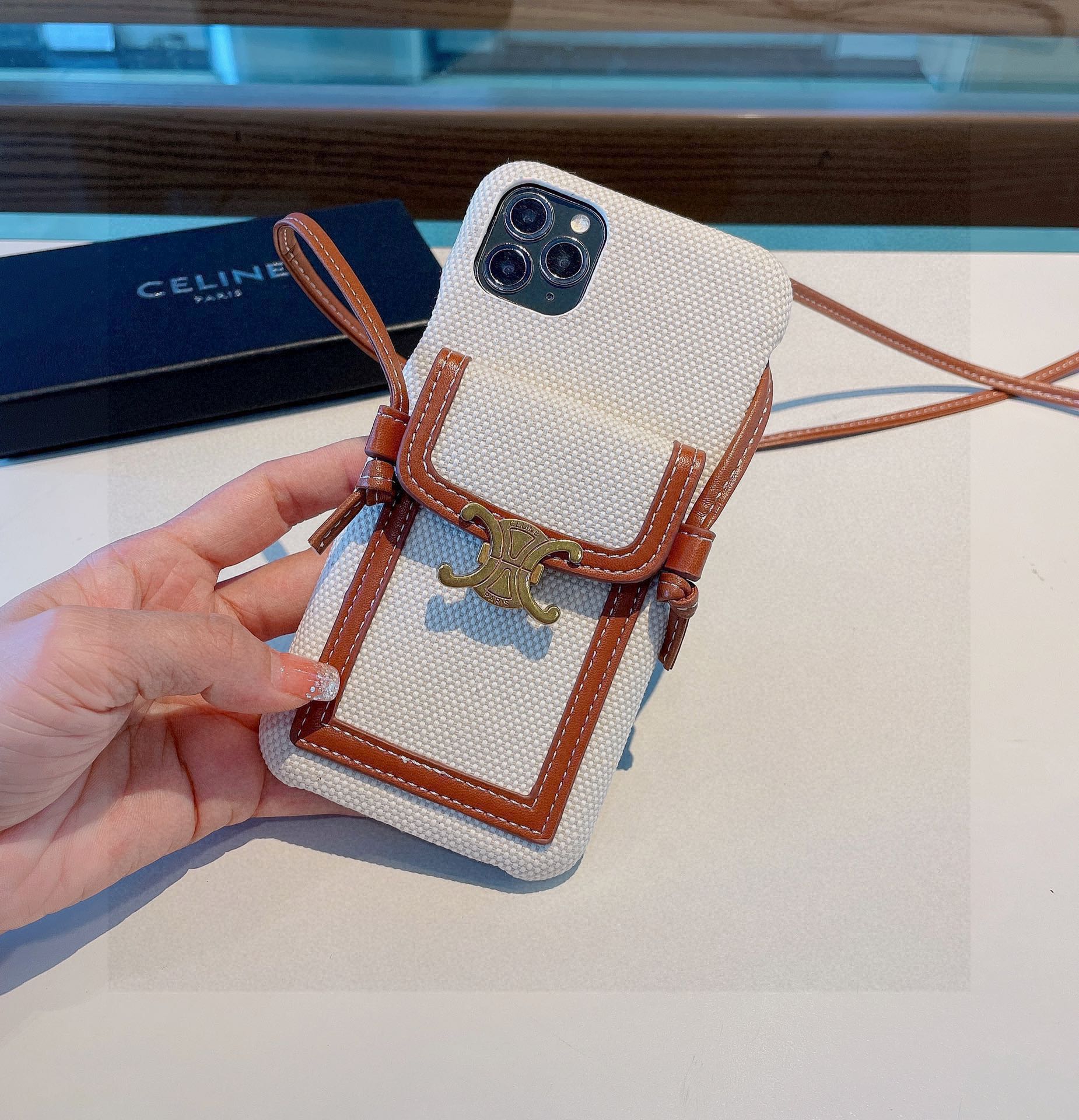 【スマホケース】Celine 携帯カバー   -2色
