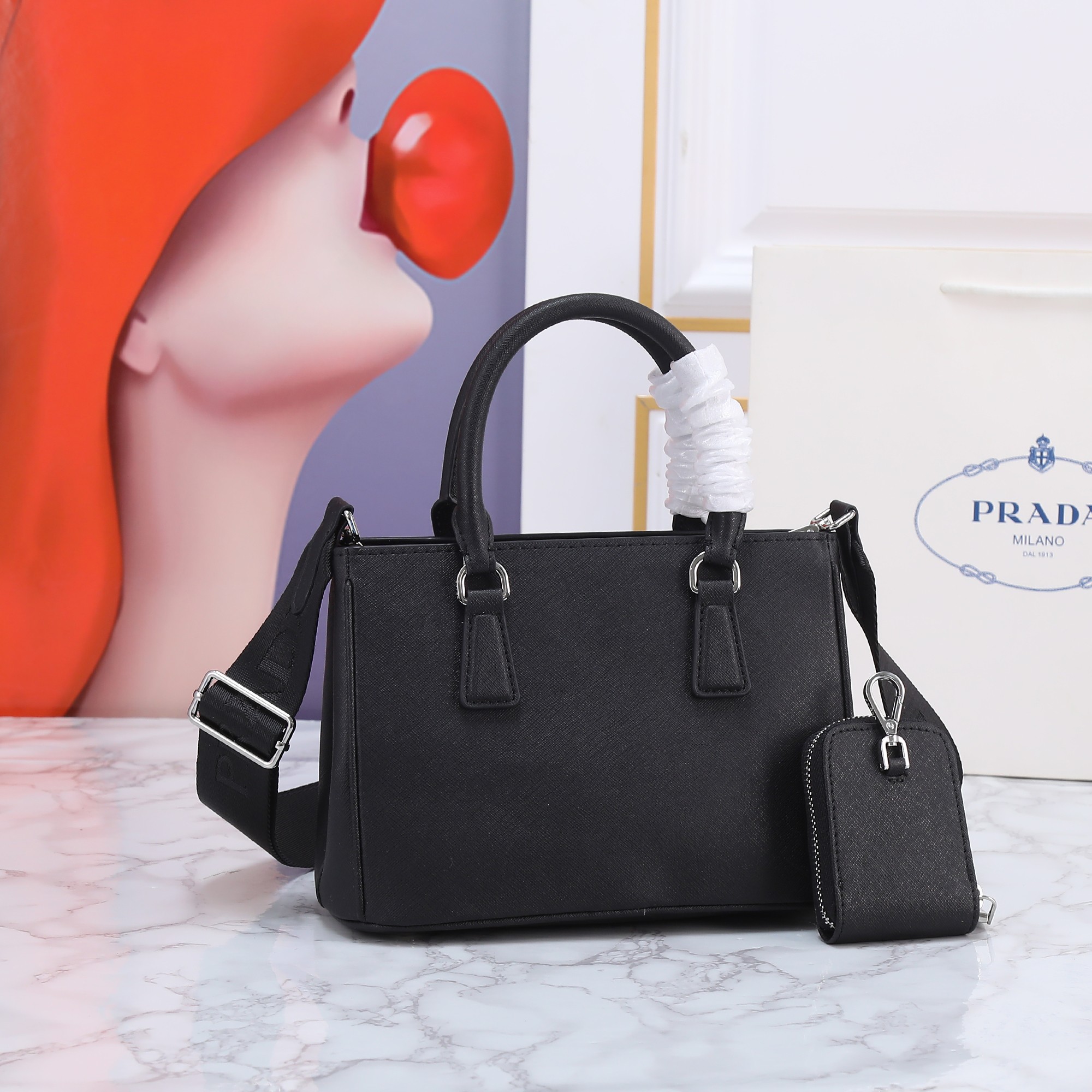 【PRADA】 サイズ:23×16.5×10cm -3色