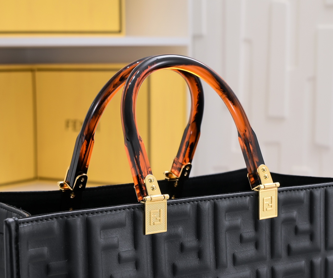【FENDI】shine tote   サイズ: 35x17x31cm -4色