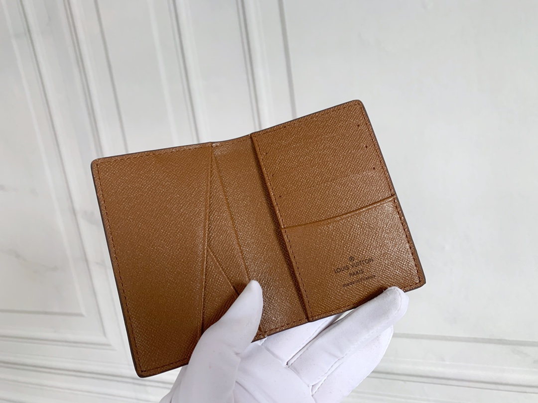 【LOUIS VUITTON】パスケース  7x11x2cm  -6色