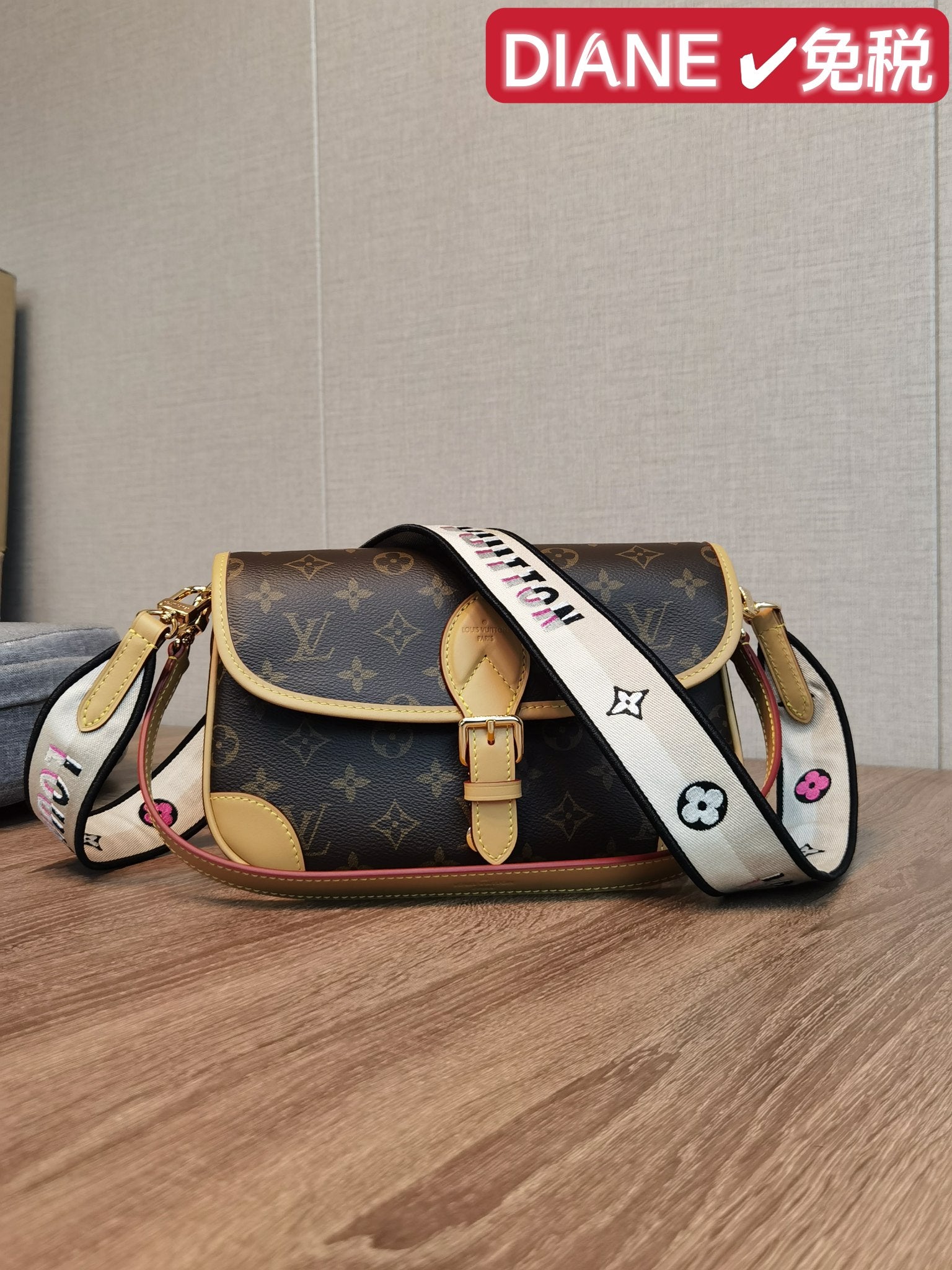 【LOUIS VUITTON】 番号：M45985 サイズ: 25.0 × 9.0 × 15.0 CM