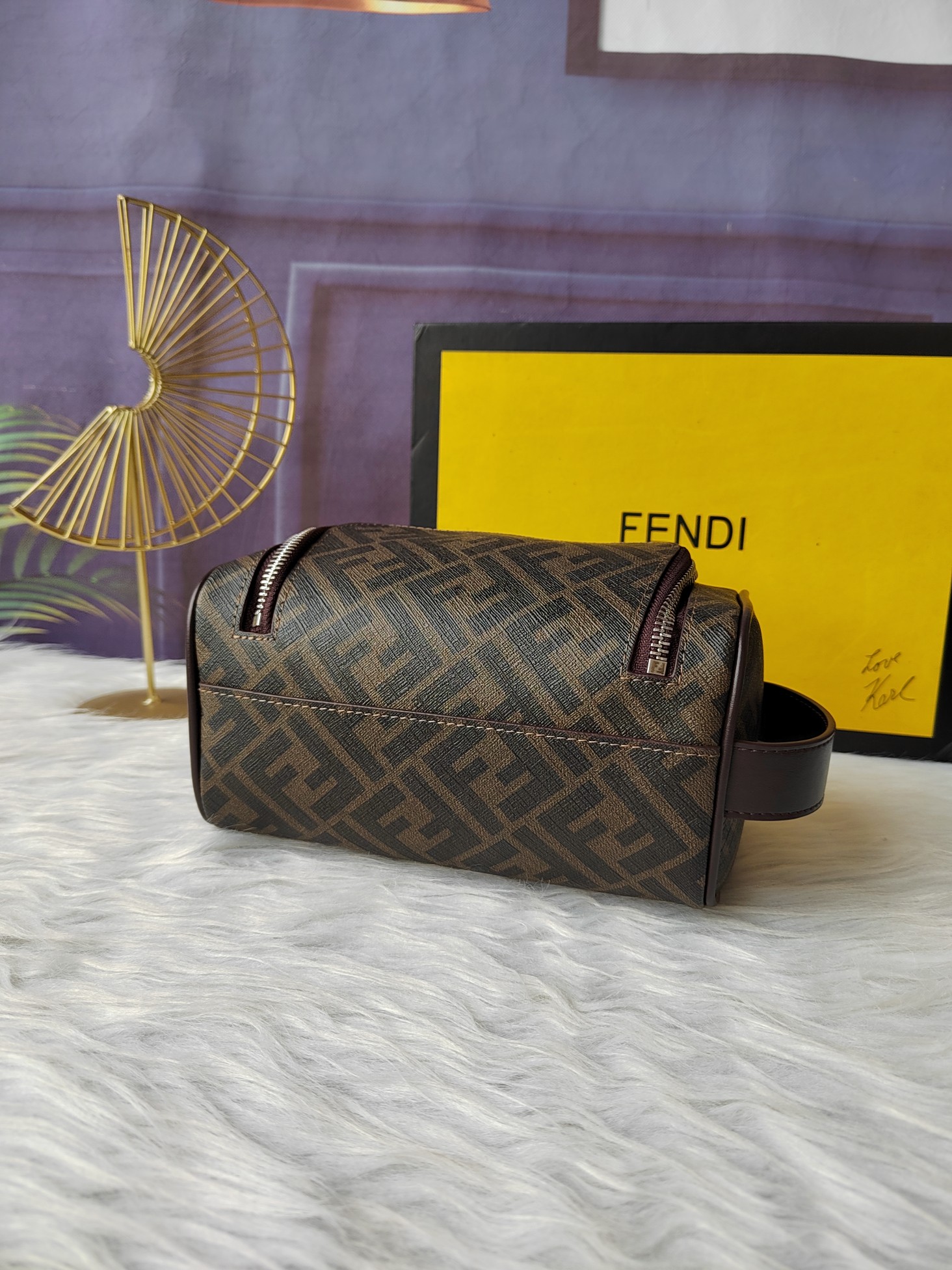 【FENDI】化粧ポーチ   サイズ: 25x13x13cm -3色