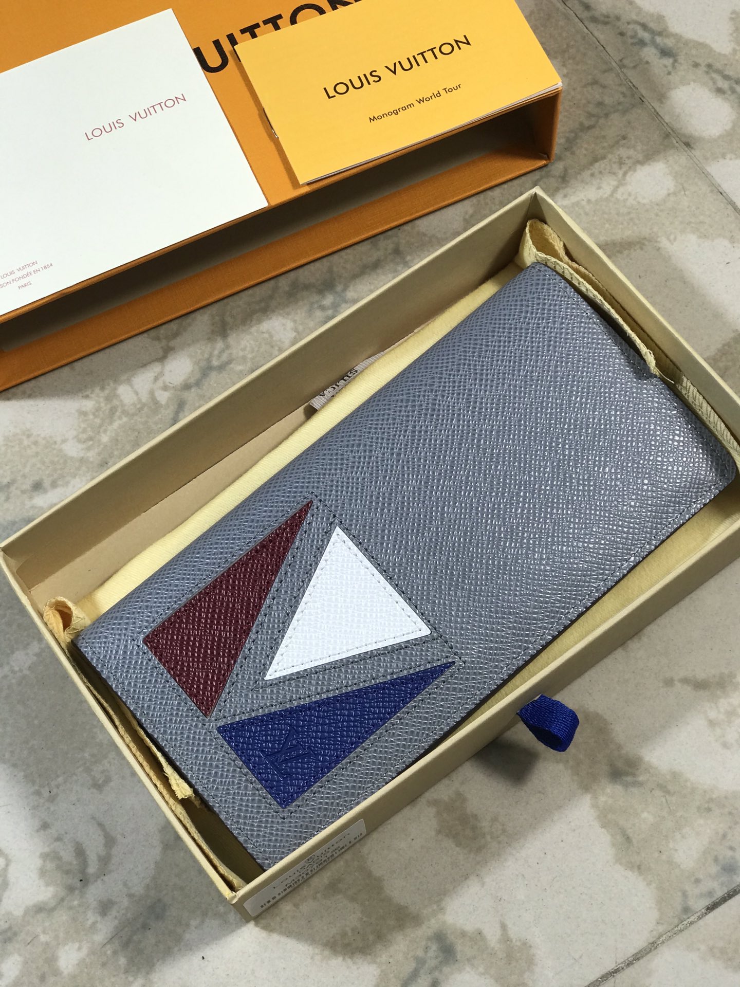 【LOUIS VUITTON】BRAZZA長財布 19x10x2cm -3色