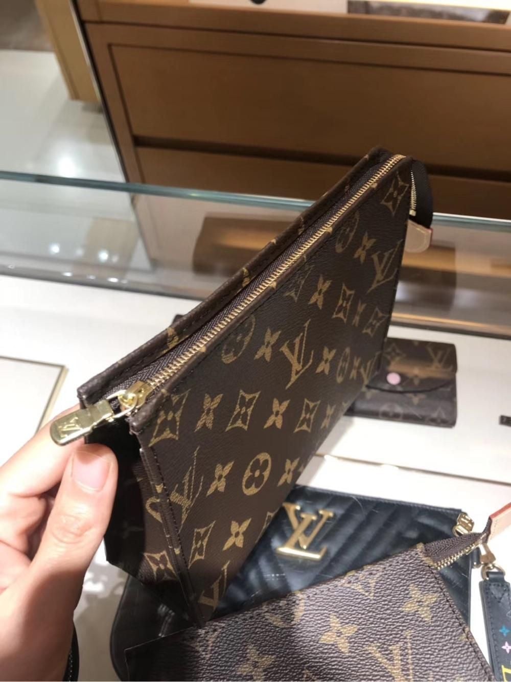 LV（ルイヴィトン） クラシックスタイル爆発スタイルウォッシュバッグ、ハンドバッグ15/19/26老眼男性と女性の同じスタイル
