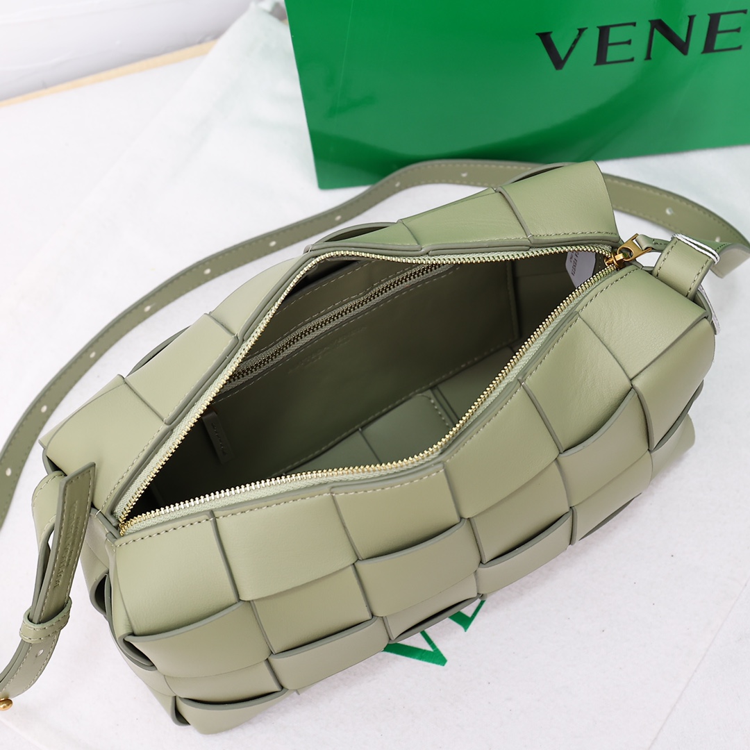 【Bottega Veneta】Brick Cassette-28*10*14CM -6色