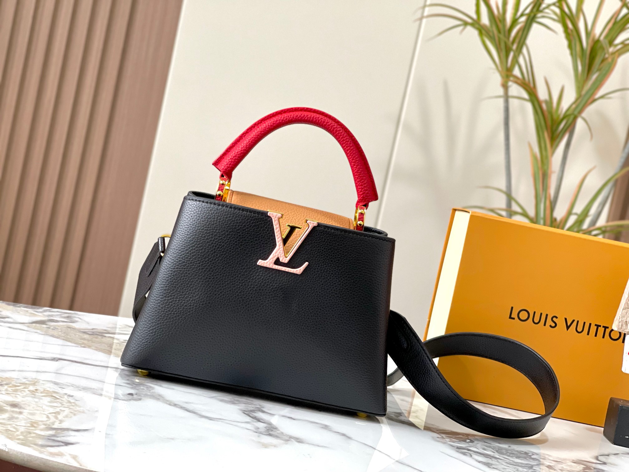 【LOUIS VUITTON】 Capucines BB  -2size -5色