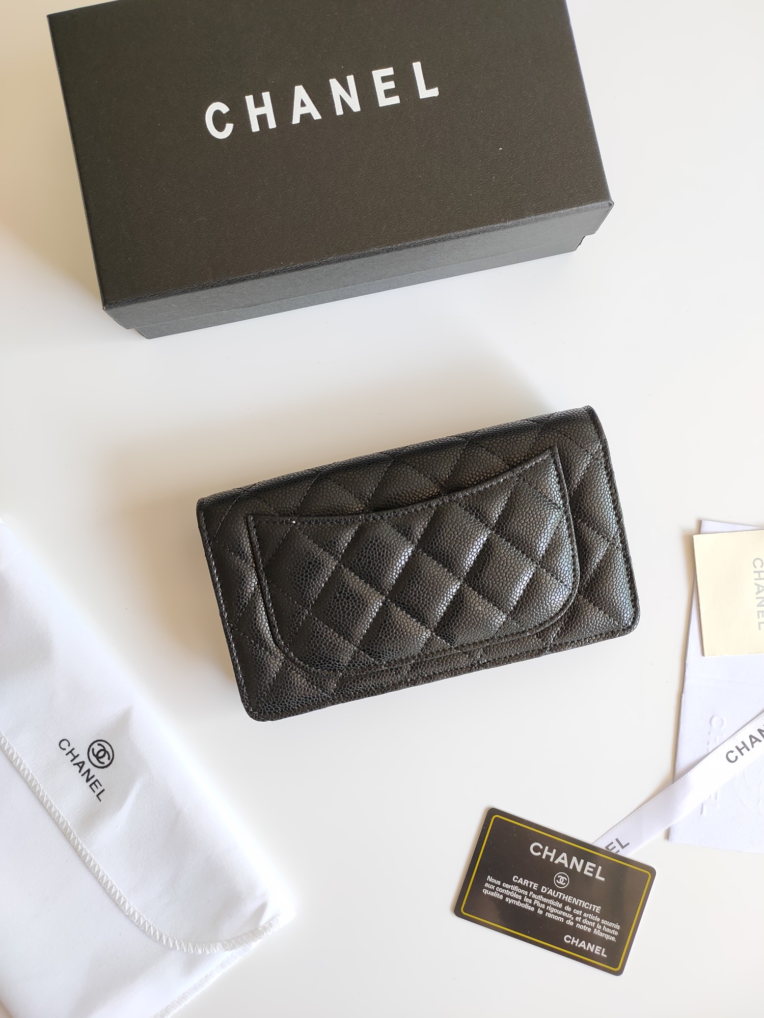 【CHANEL 】二つ折り財布  19-10-3CM