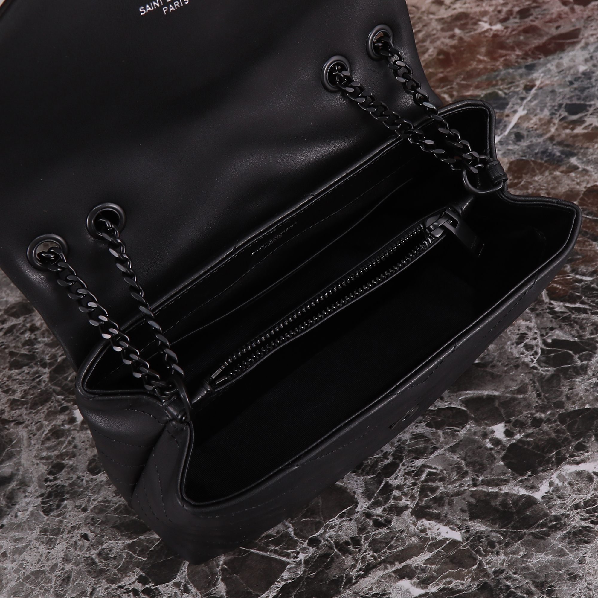 【SAINT LAURENT】  サイズ: 24x15x5cm