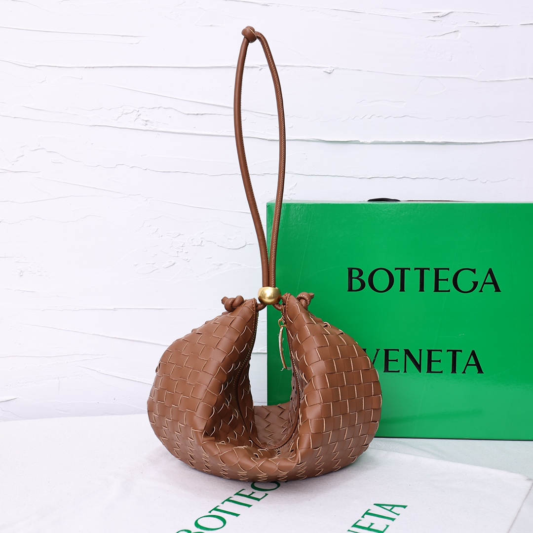 【Bottega Veneta】TURN -29*19*3CM -5色