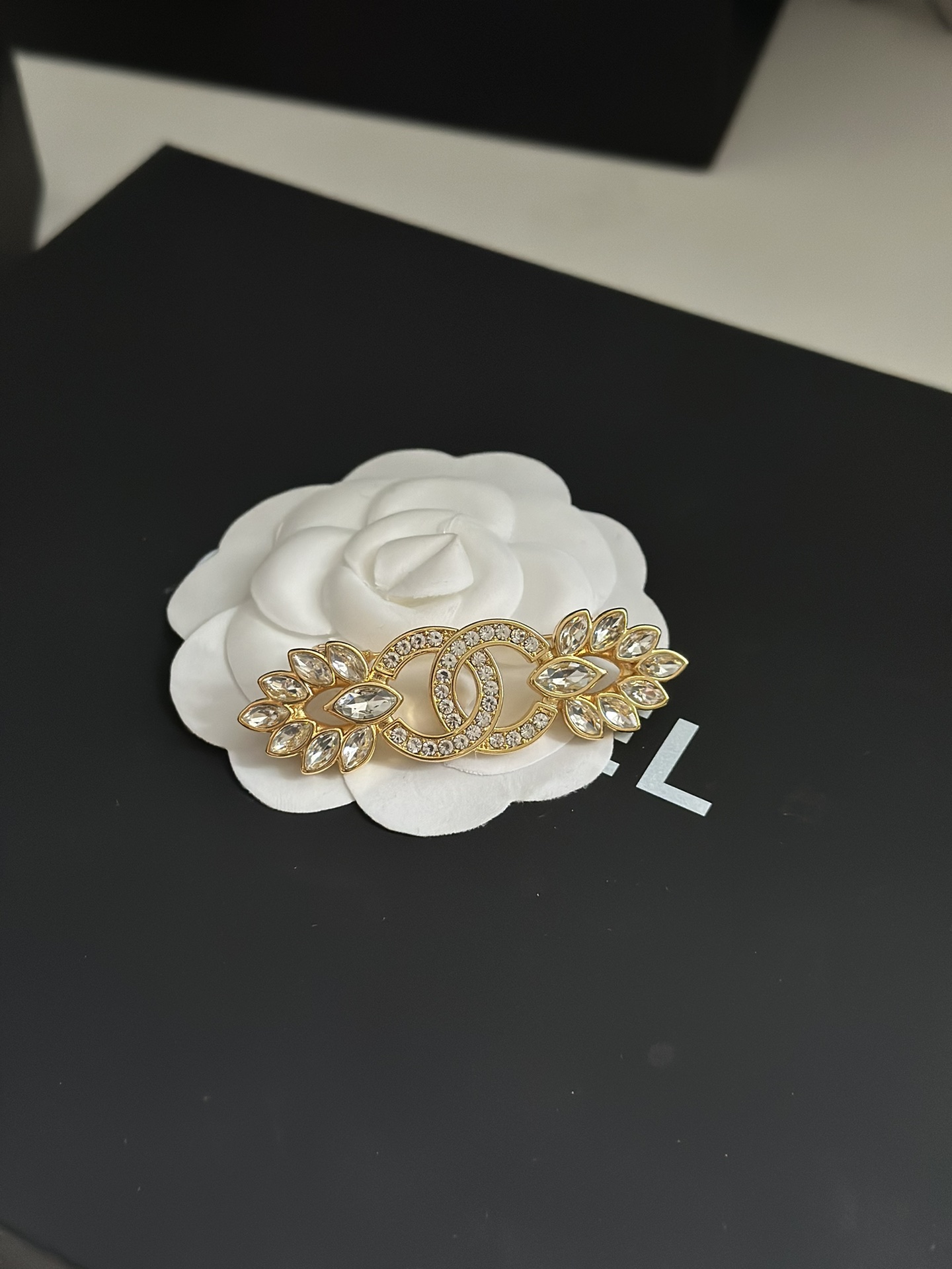 【ブローチ】★CHANEL★