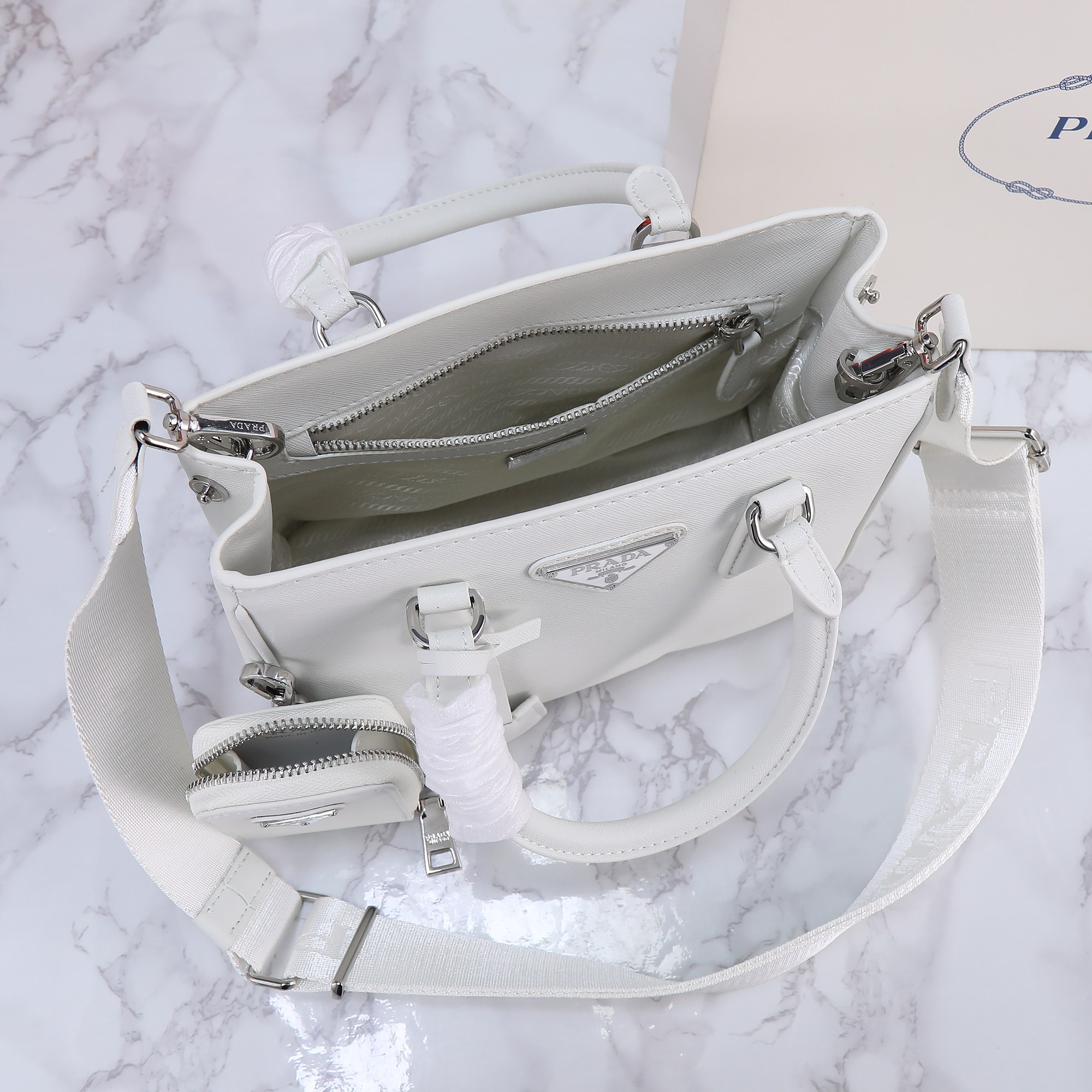 【PRADA】 サイズ:23×16.5×10cm -3色