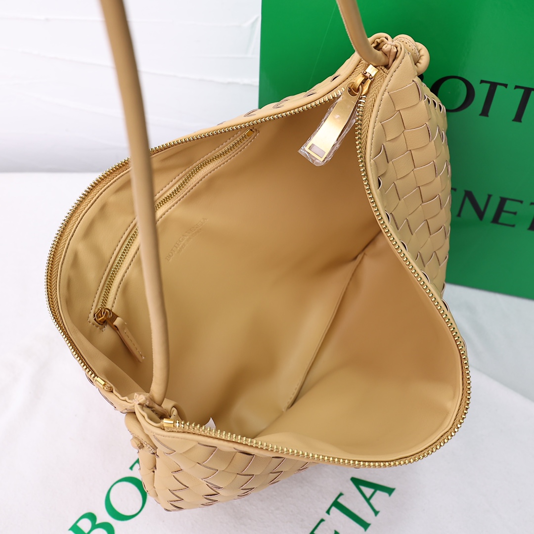 【Bottega Veneta】TURN -29*19*3CM -5色