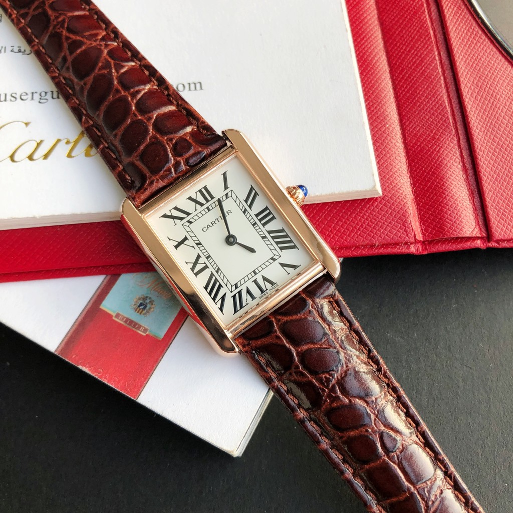 【Cartier】 レディース  27*34 MM