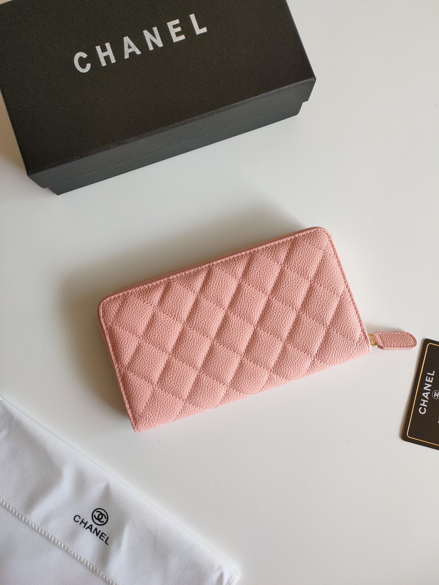 【CHANEL 】ジッパーの財布  10.5-19-3CM-2色