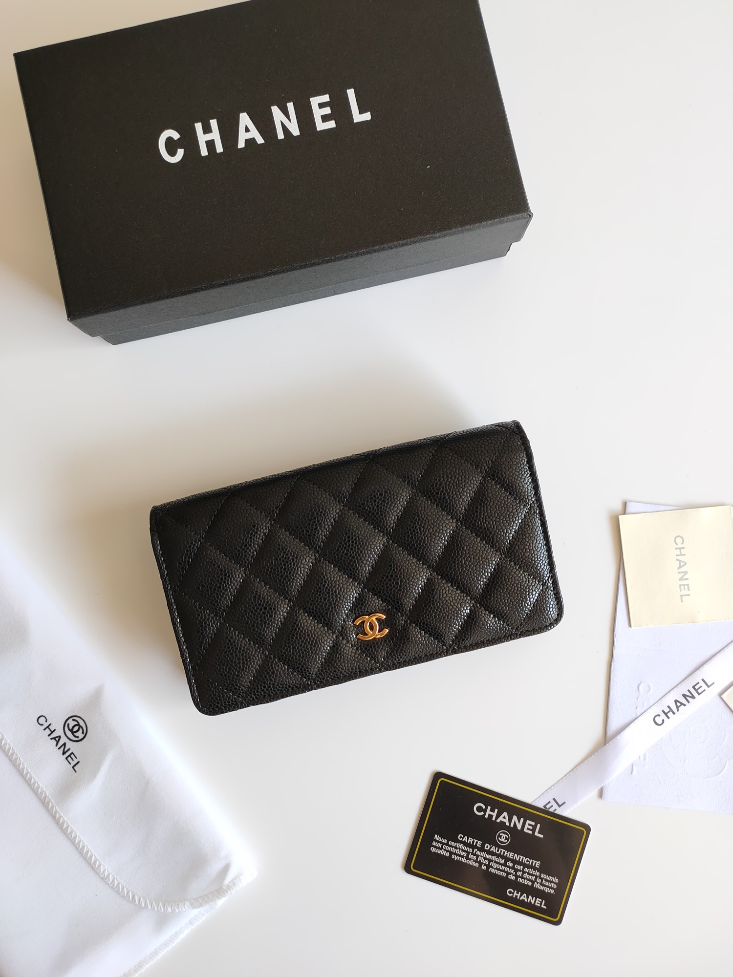 【CHANEL 】二つ折り財布  19-10-3CM