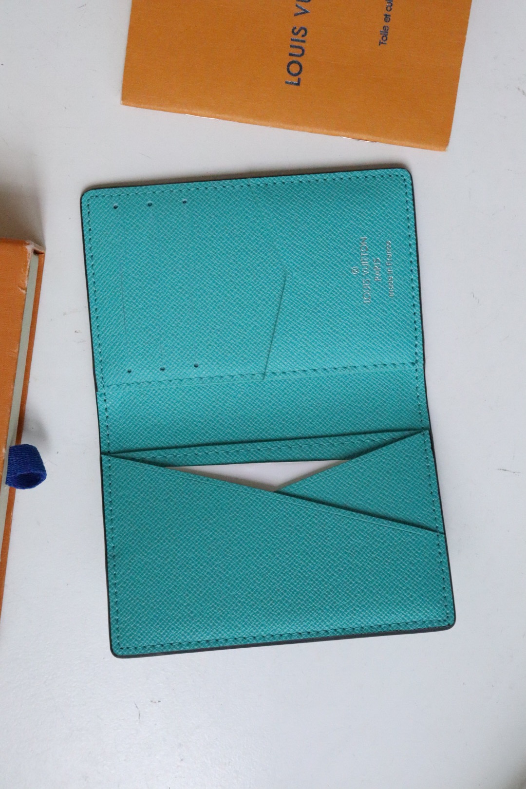 【LOUIS VUITTON】Eclipse 7.5 x 11.1 x 1CM -2色