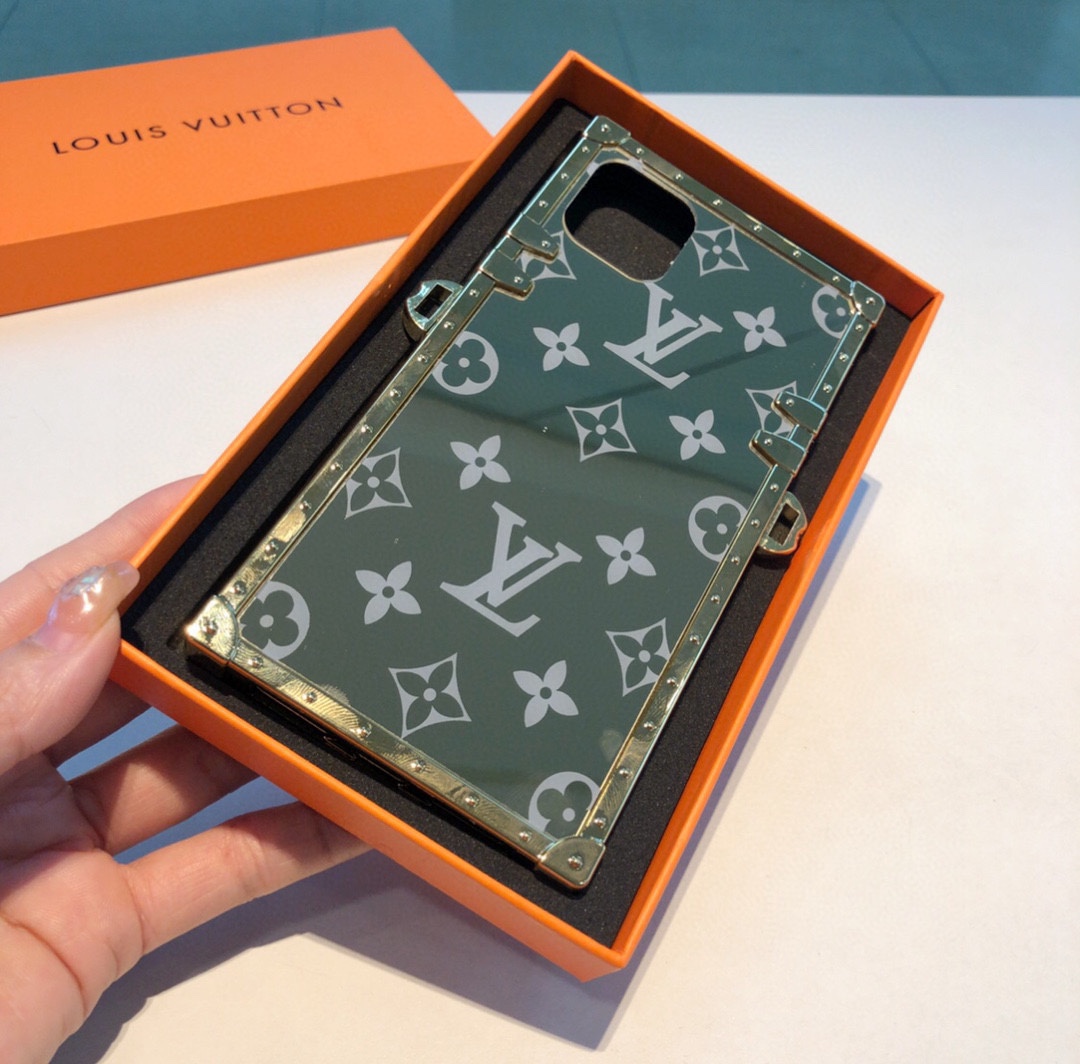 【スマホケース】 LV  携帯カバー   -2色