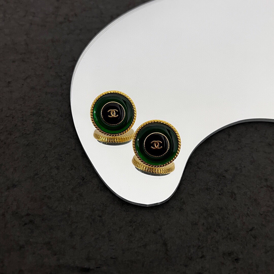 【ピアス】★ CHANEL シャネル ＆ 2色