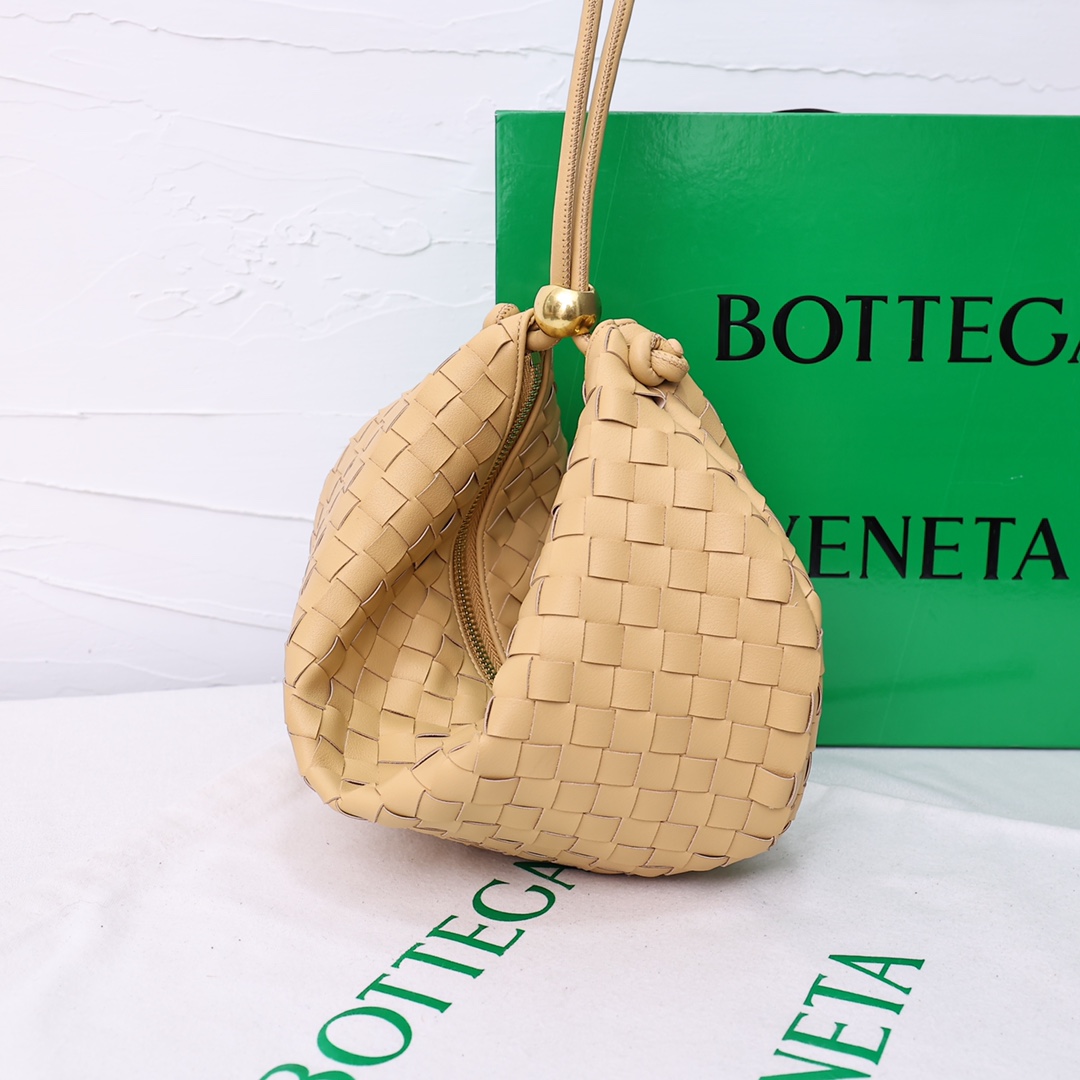 【Bottega Veneta】TURN -29*19*3CM -5色