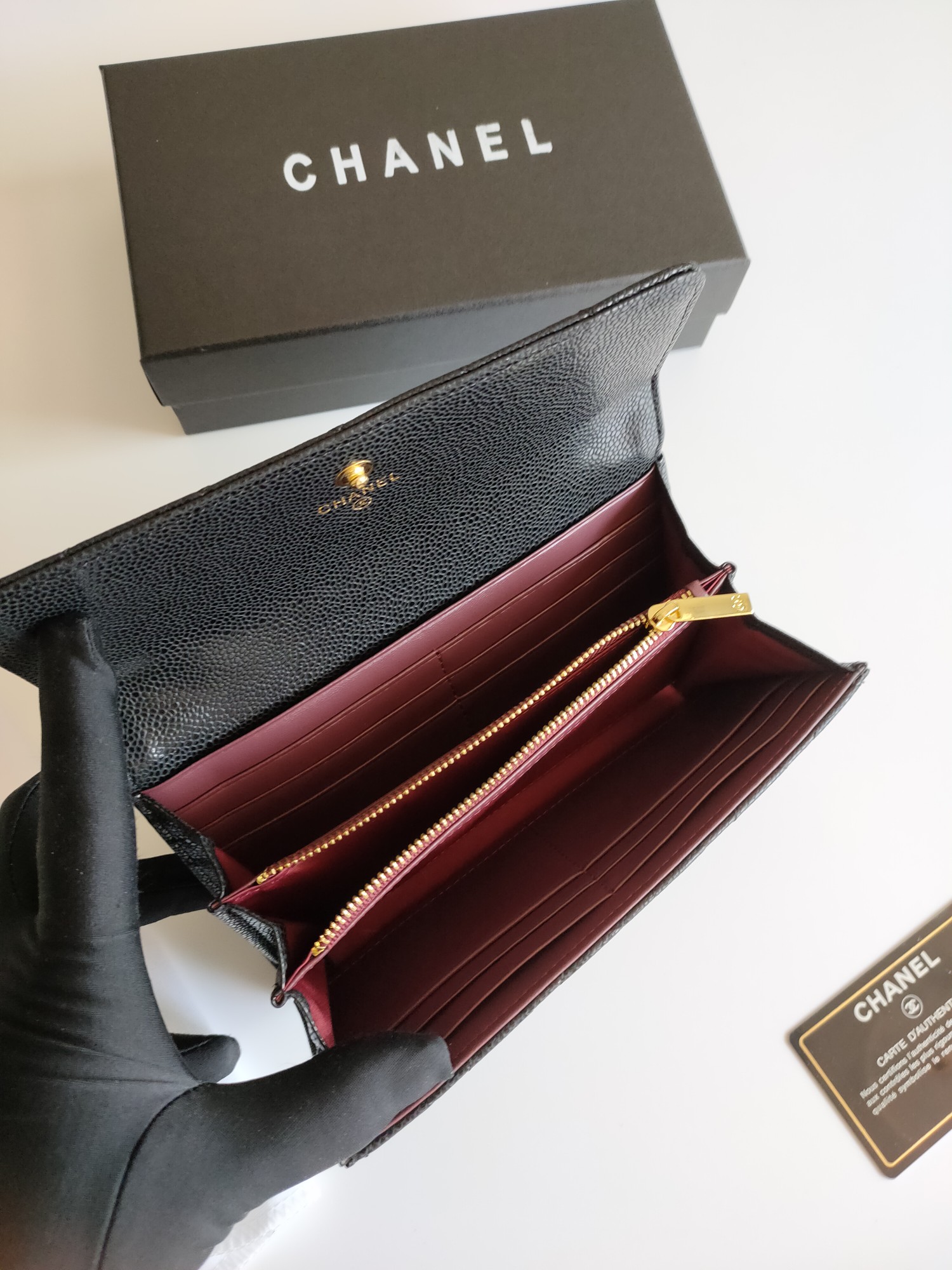 【CHANEL 】二つ折り財布  19-10-3CM