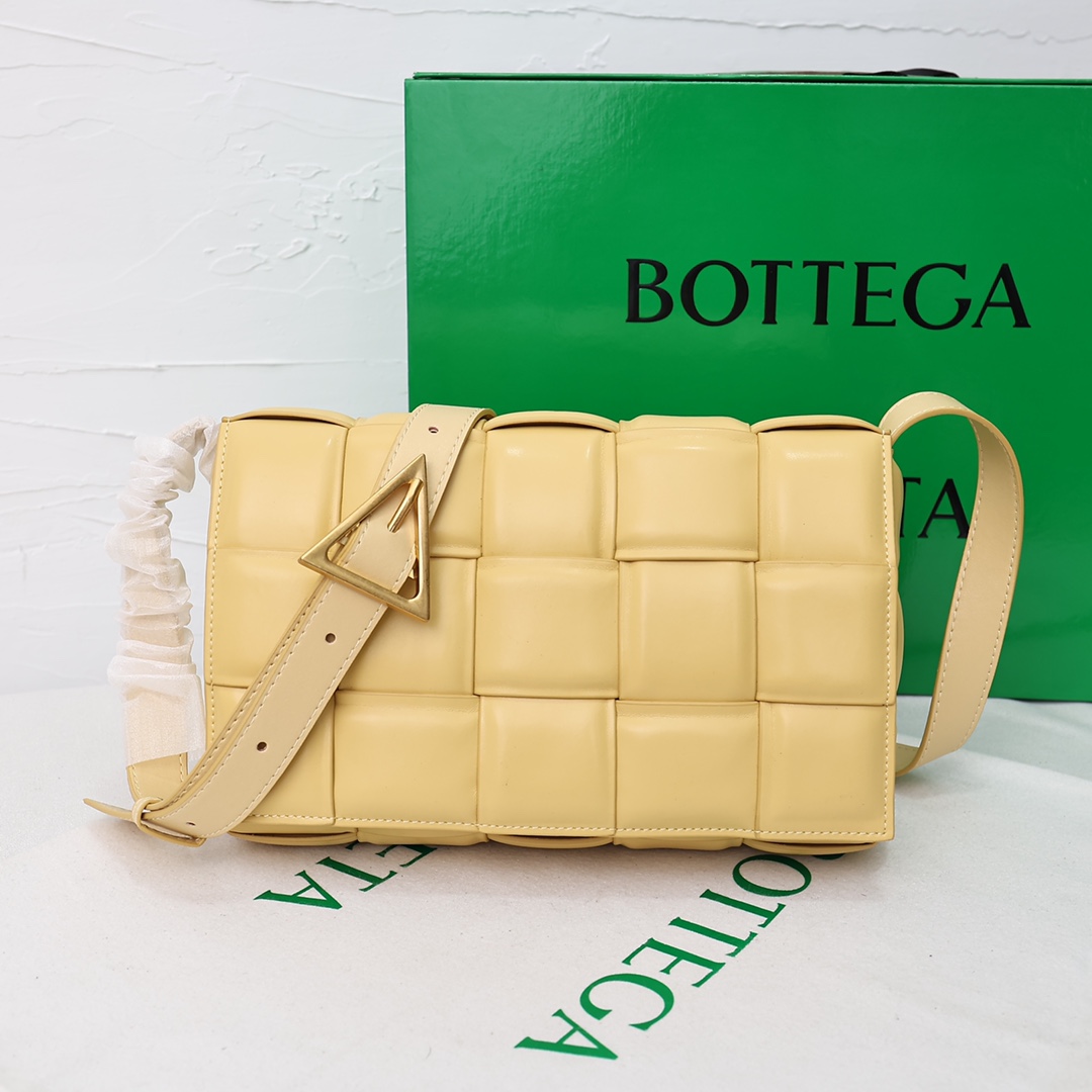 【Bottega Veneta】BV Padded Cassette bag -26*8*18CM -10色