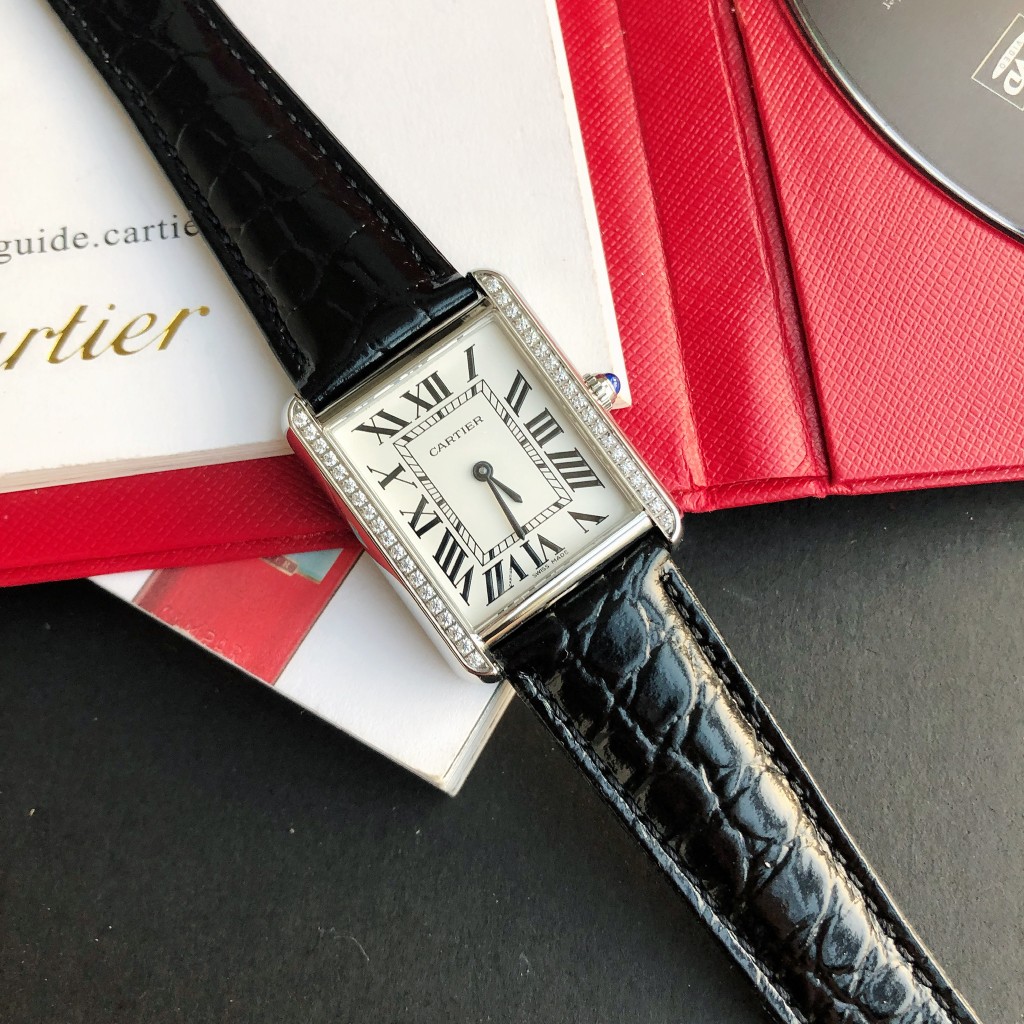 【Cartier】 レディース  27*34 MM