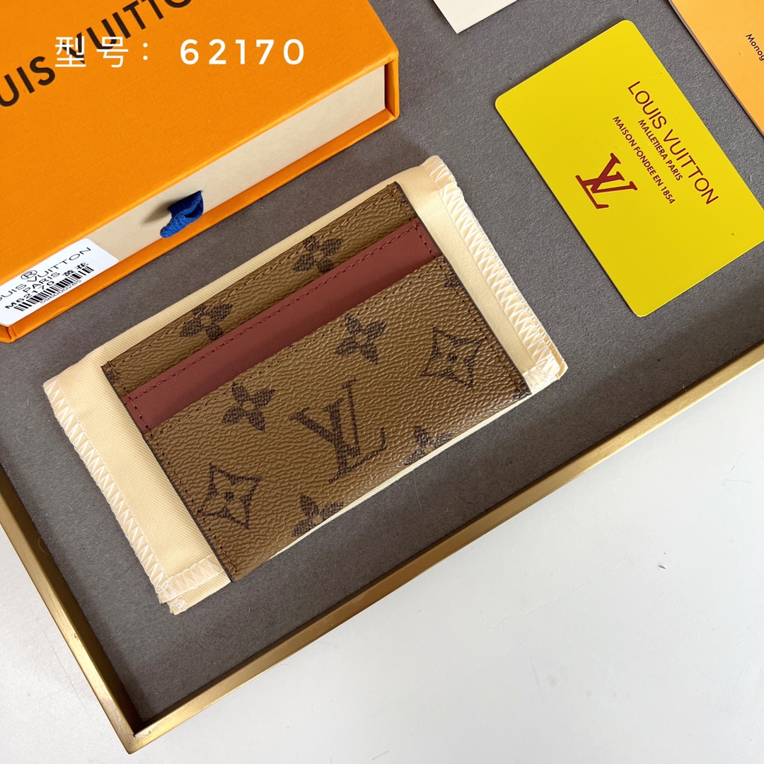 【LOUIS VUITTON】パスケース  7x11x2cm  -7色