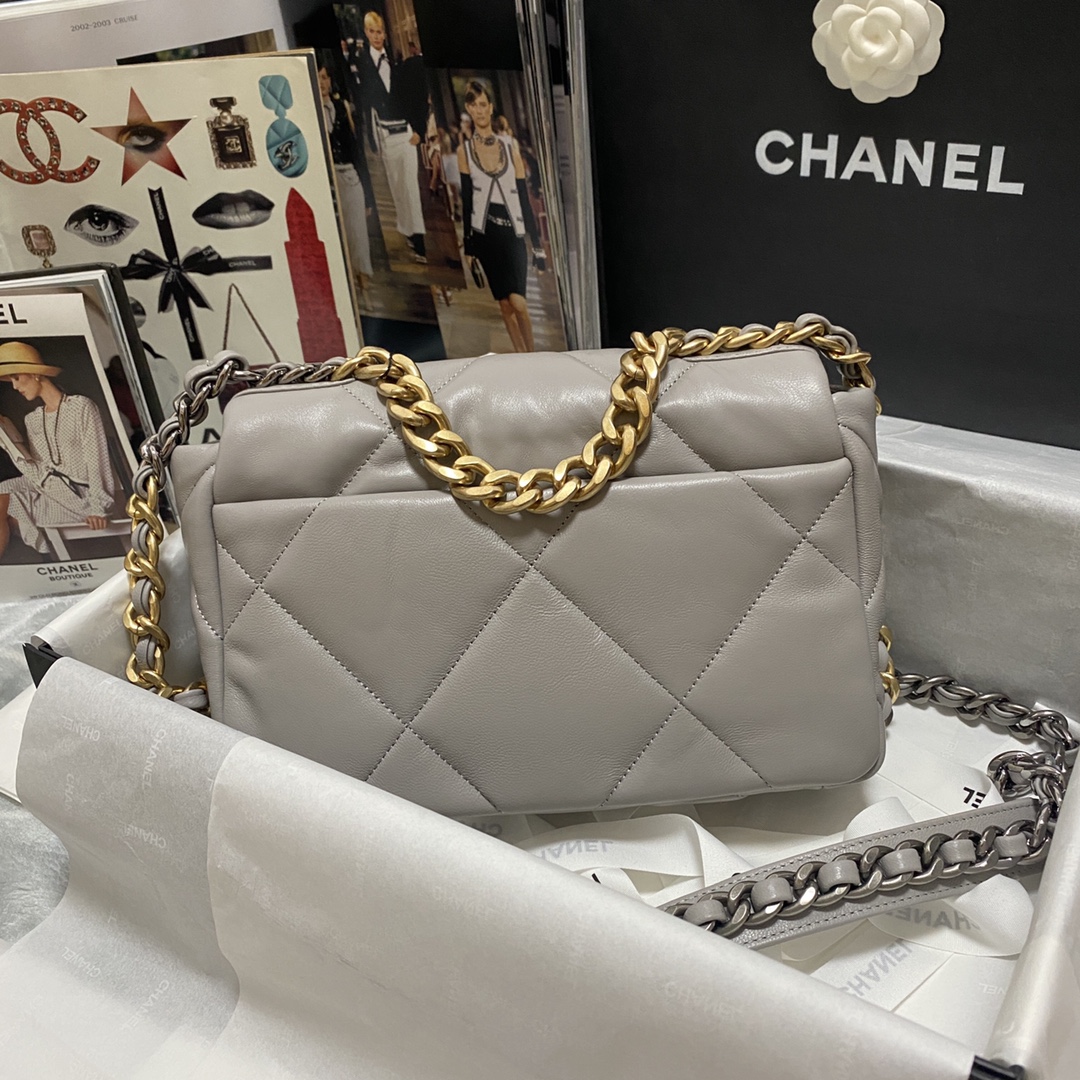 人気商品 CHANEL 19 ハンドバッグ ラムスキン -4色