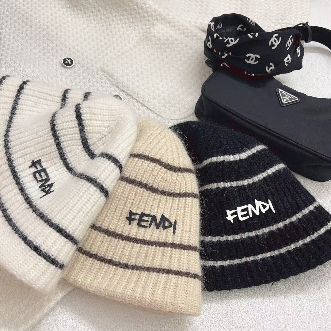 【キャップ 】FENDI  -6色