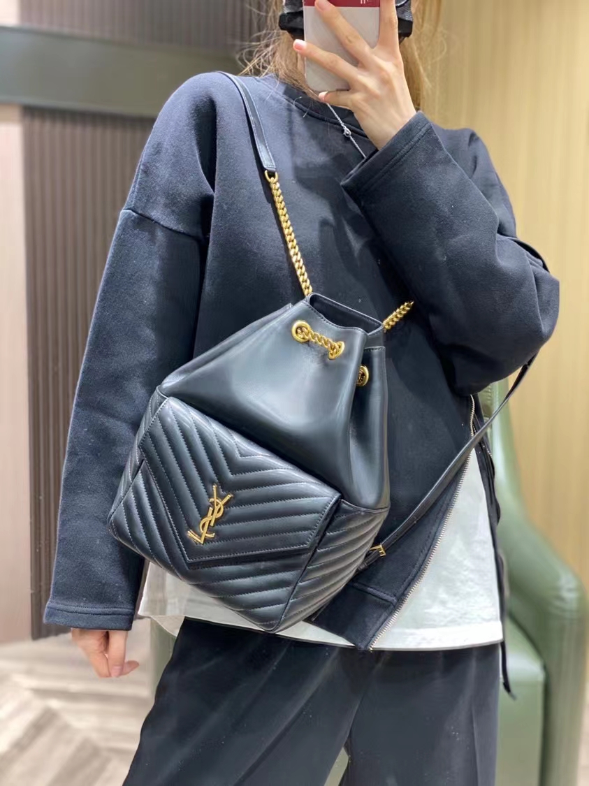 【SAINT LAURENT】  サイズ: 22×29×15cm