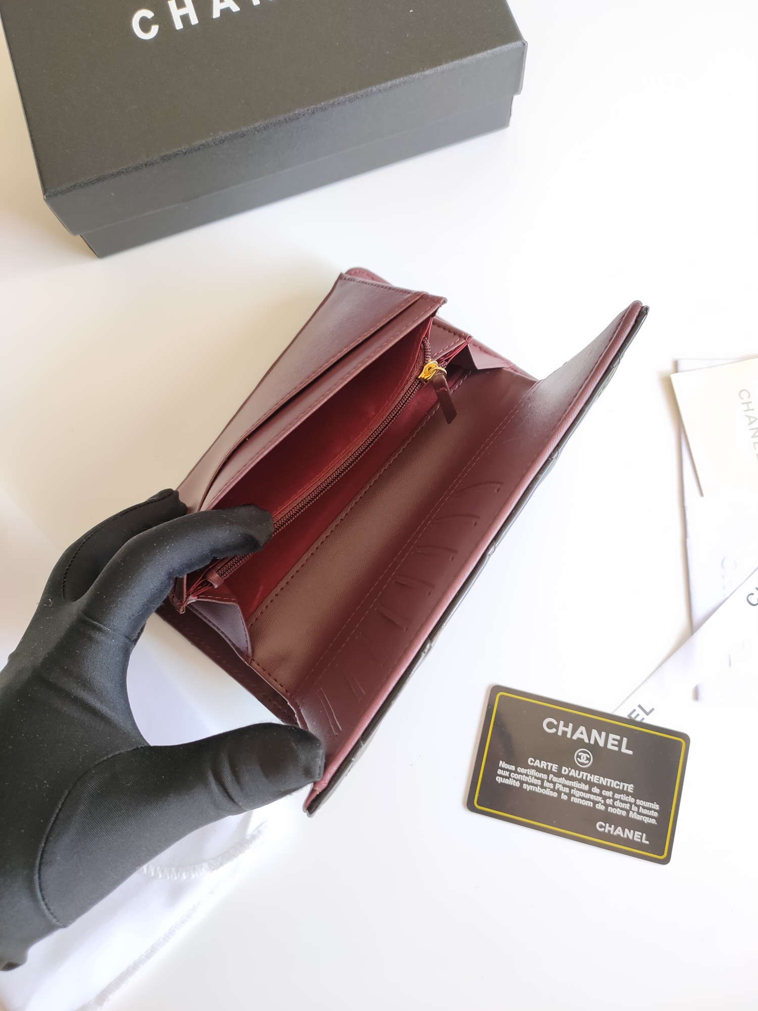 【CHANEL 】二つ折り財布  19-10-3CM