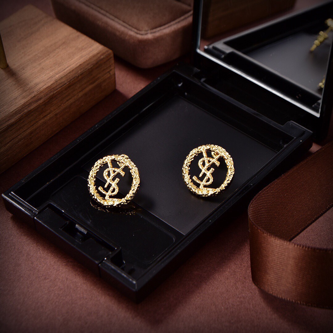 【ピアス】★ Yves Saint Laurent ★