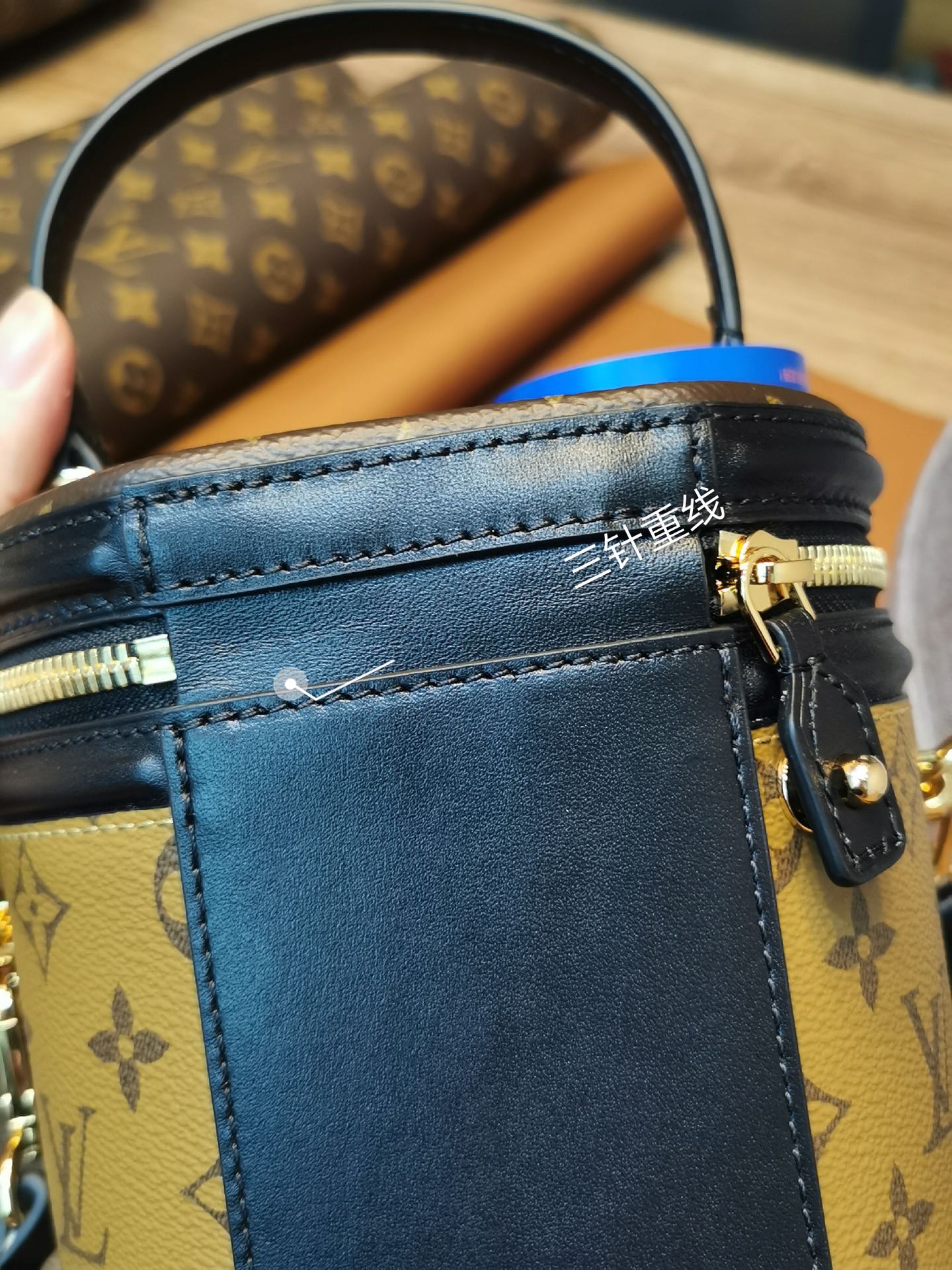 【LOUIS VUITTON】 番号：M43986 サイズ:15.0x 17.0x 15.0 CM